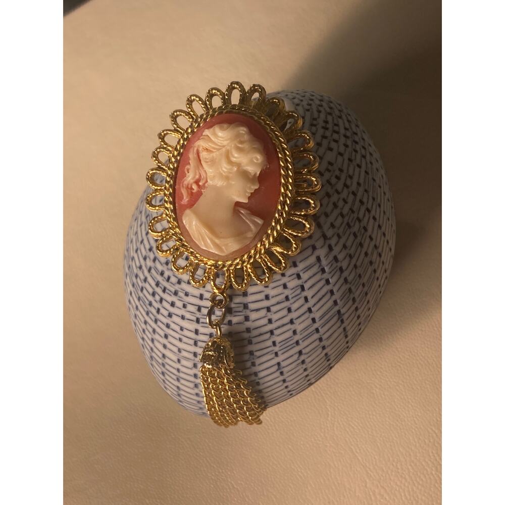 Cameo Brooch Victorian Revival Mid-century Pin Pendant Convertible Tassel Detail - Picture 2 of 8